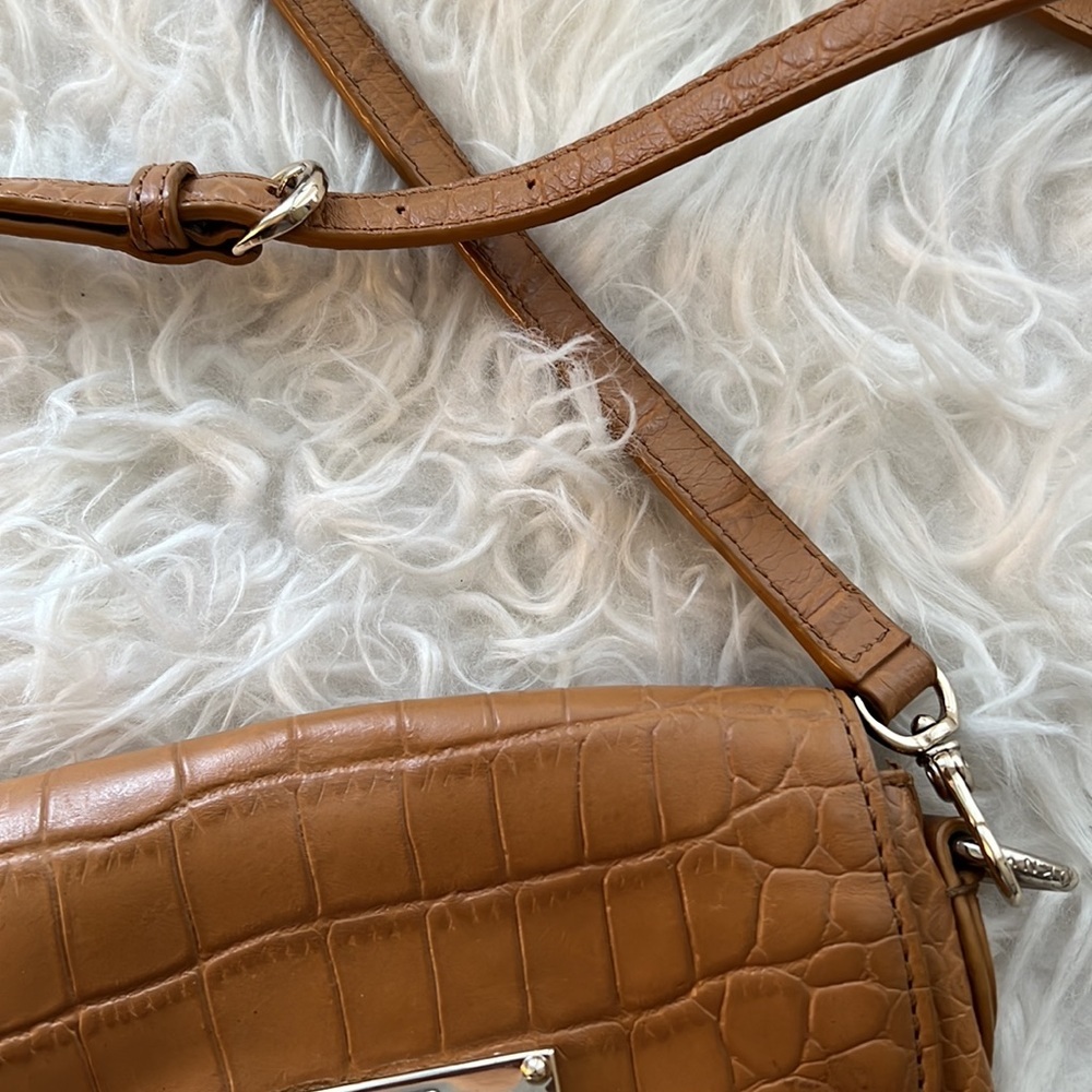 DKNY croc leather crossbody bag - Picture 4 of 7